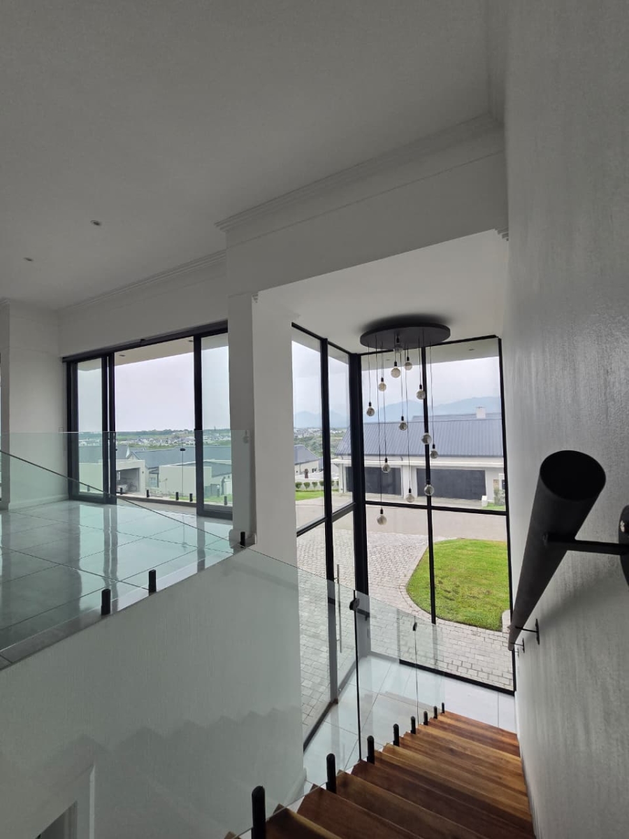 4 Bedroom Property for Sale in Kingswood Golf Estate Western Cape